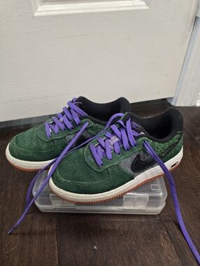 Nike Force 1 LV8 Little Kids Shoes Gorge Green Psychic Purple Size 12.5